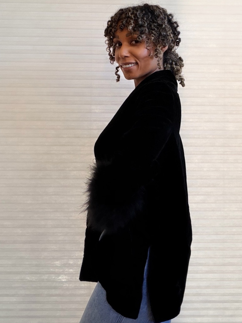 Vintage Themes Black Velvet Blazer | Faux Fur Cuff - Picture 8 of 13